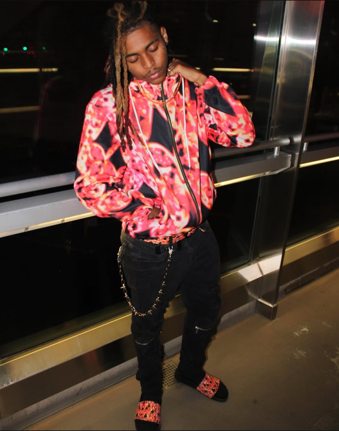 Red trance zip hoodie.:•(men's)
